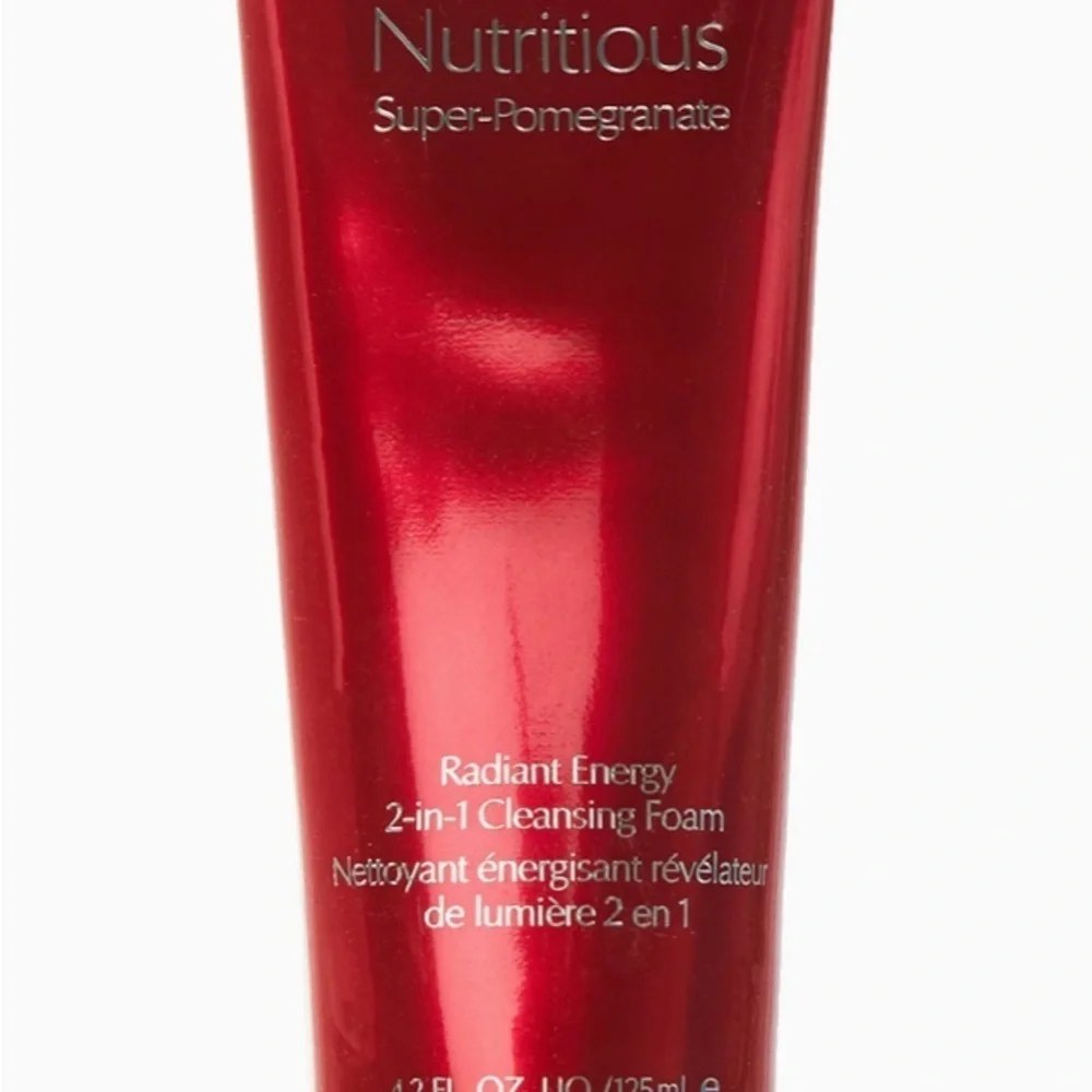 Estee Lauder Nutritious Super-Pomegranate Radiant Energy